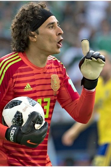 El Nápoles confirma un interés en fichar a Memo Ochoa